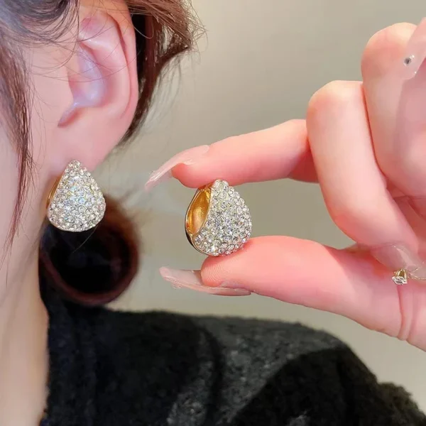trendy diamond earring nigarnaksh
